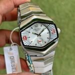 DS Hexagon Dial Silver Chain - Silver Dial